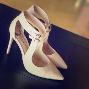 Penny Loves Kenny Heels